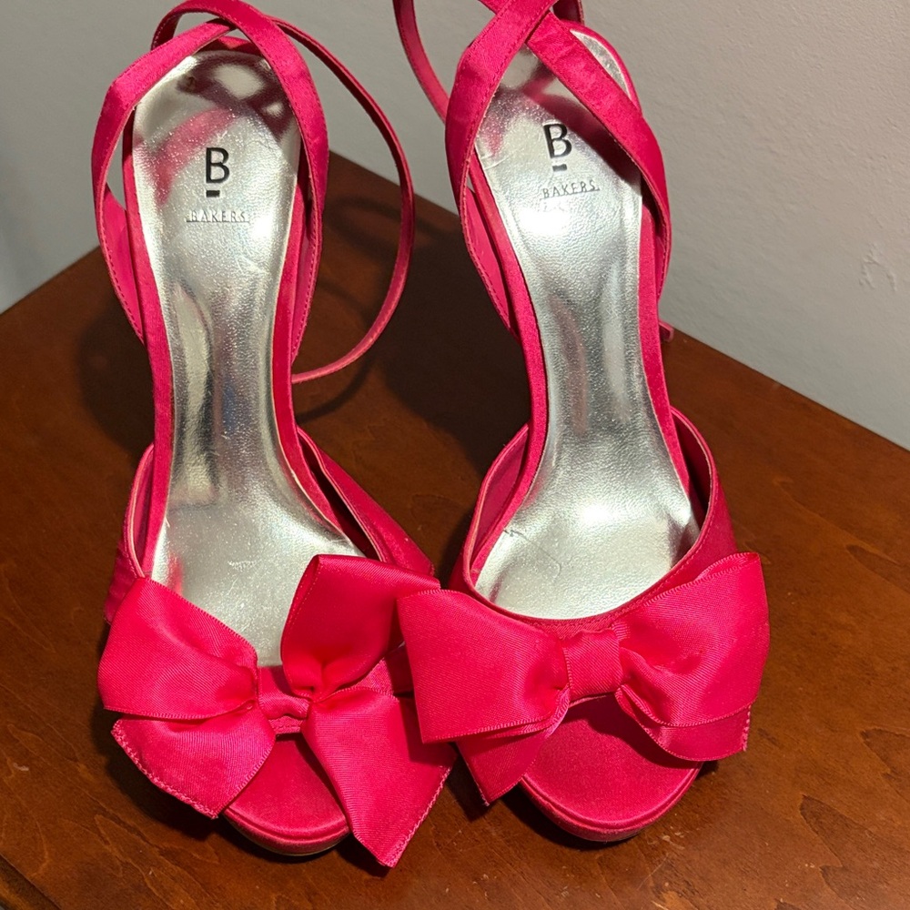 Bakers Women's Vibrant Pink Bow Heels